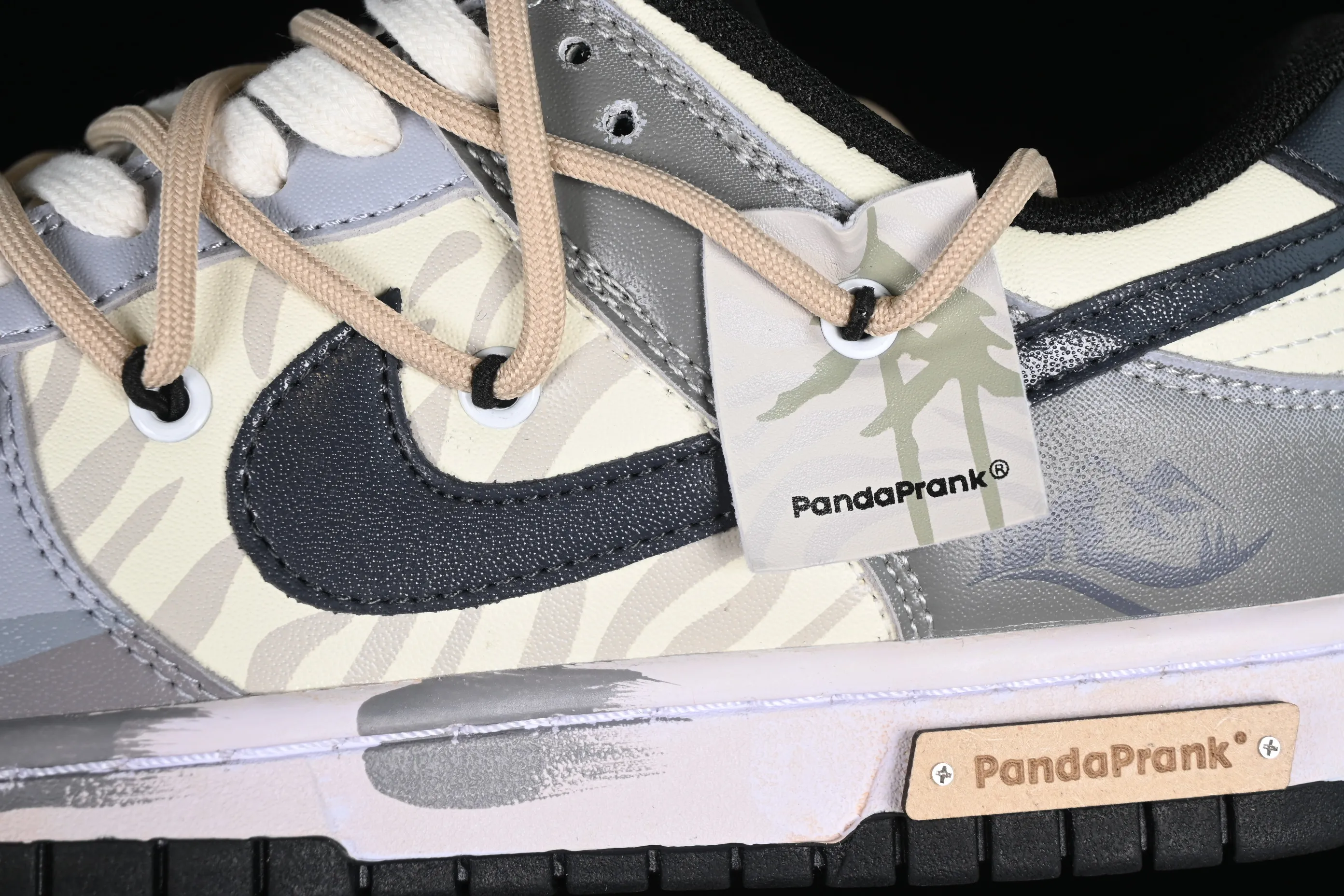 All Categories Nk SB Dunk Series Nk SB Dunk Low Low-top sneakers Nk Dunk Low Panda Prank-Jungle Crossing Crossing the Mountain to Enjoy Yourself Mountain Color SB Strap Low-top Casual Shoes FD0831-002